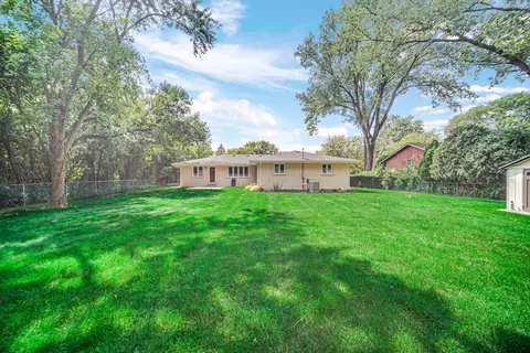 9 S711 William Dr, Willowbrook, IL 60521 photo 14