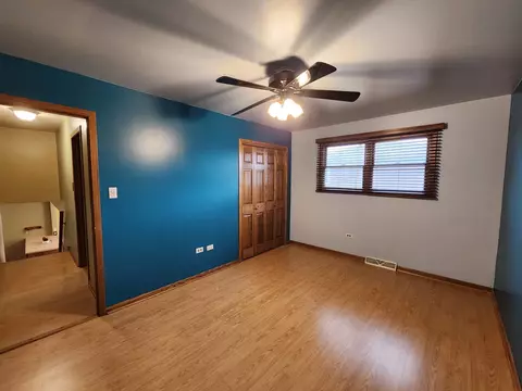 8304 S 77th Ct, Bridgeview, IL 60455 photo 12