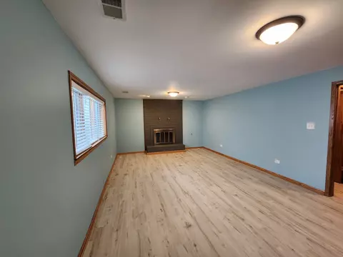 8304 S 77th Ct, Bridgeview, IL 60455 photo 16