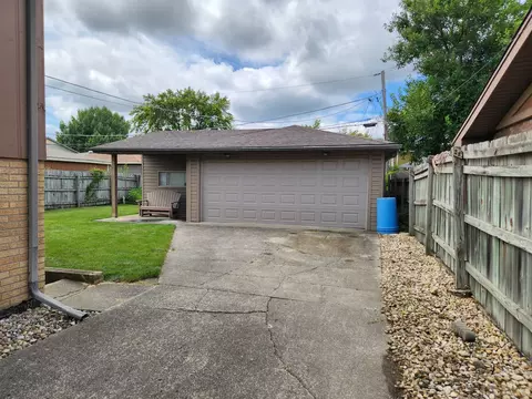 8304 S 77th Ct, Bridgeview, IL 60455 photo 24