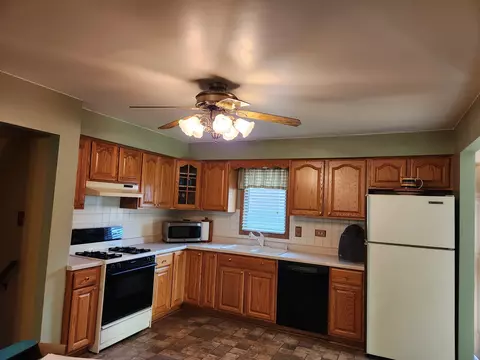 8304 S 77th Ct, Bridgeview, IL 60455 photo 6