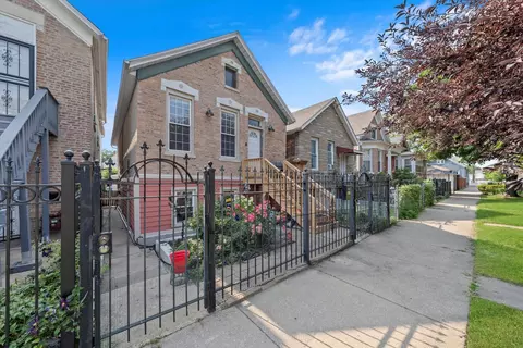 Exterior - 3522 S Honore St, Chicago, IL 60609 photo 2 of 4