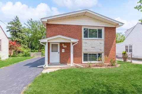 Exterior - 14333 Millard Ave, Midlothian, IL 60445 photo 2 of 5