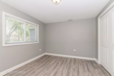 Bedroom - 14333 Millard Ave, Midlothian, IL 60445 photo 4 of 5