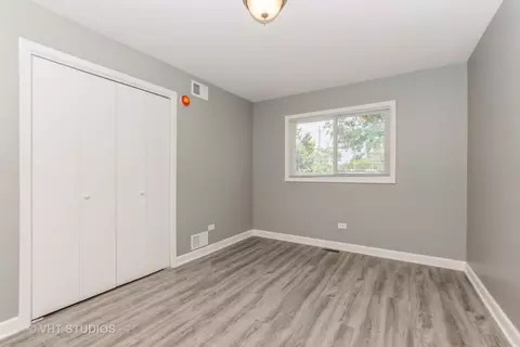 Bedroom - 14333 Millard Ave, Midlothian, IL 60445 photo 3 of 5