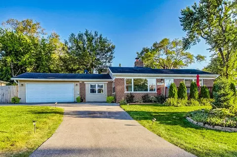 317 Oak Ave, Wood Dale, IL 60191