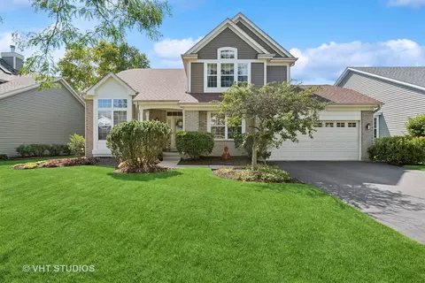 18212 W Meander Dr, Grayslake, IL 60030