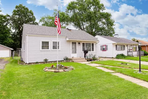 437 Keller Ave, Waukegan, IL 60085