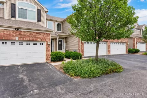 11913 Brunschon Ln #11913, Huntley, IL 60142