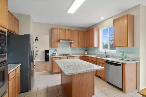 Kitchen - 1719 Ariana Dr, Bartlett, IL 60103 photo 2 of 3