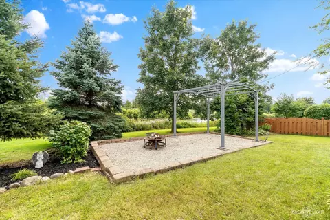 Exterior - 1719 Ariana Dr, Bartlett, IL 60103 photo 4 of 5