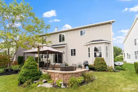 Exterior - 1719 Ariana Dr, Bartlett, IL 60103 photo 5 of 5