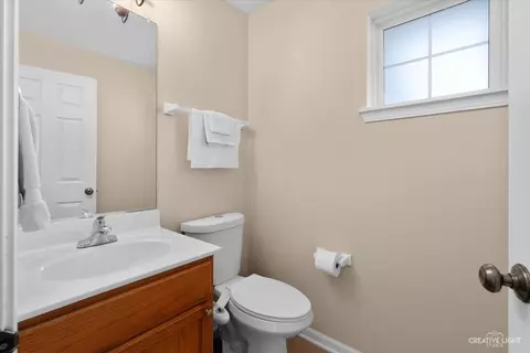 Bath - 1719 Ariana Dr, Bartlett, IL 60103 photo 1 of 4