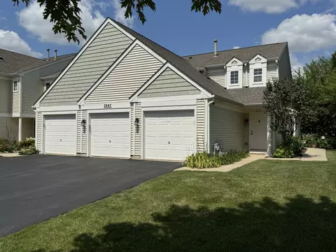 2843 Rutland Cir #101, Naperville, IL 60564