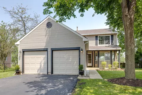 1929 Grosse Pointe Ct, Hanover Park, IL 60133