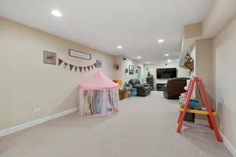 Other - 2 Charminster Ct, Algonquin, IL 60102 photo 4 of 6