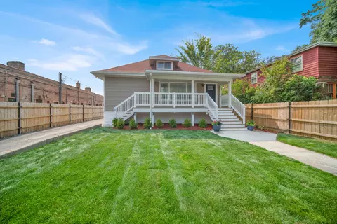 9444 S Longwood Dr, Chicago, IL 60643