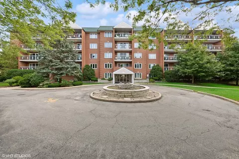 6980 W Touhy Ave #205, Niles, IL 60714