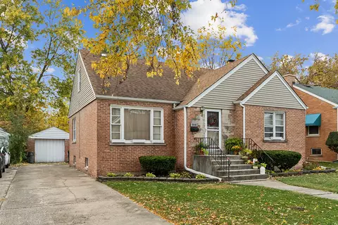 18416 Cowing Ct, Homewood, IL 60430