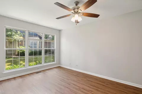 1128 Coldspring Rd, Elgin, IL 60120 photo 10