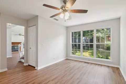 1128 Coldspring Rd, Elgin, IL 60120 photo 11