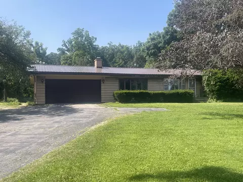 Exterior - 13076 Cherry Rd, Genoa, IL 60135 photo 2 of 4