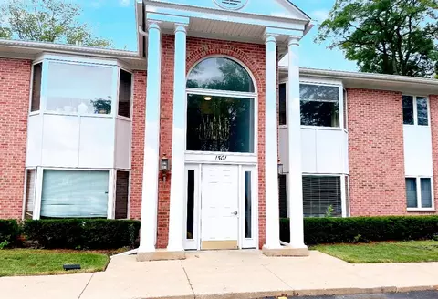 1501 N Milwaukee Ave #6A, Libertyville, IL 60048