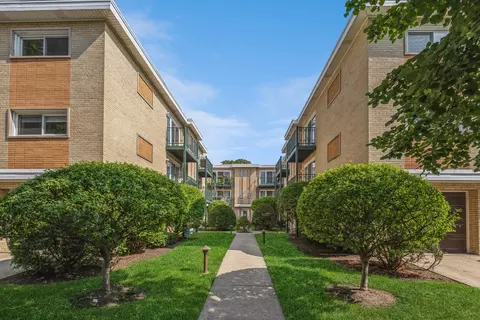 721 Seward St #3S, Evanston, IL 60202