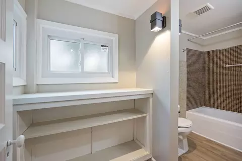 Bath - 20 Center St, Algonquin, IL 60102 photo 1 of 3