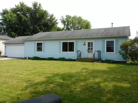 12215 Jacob Ave, Hebron, IL 60034