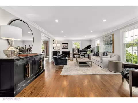 Living - 48 Devonshire Dr, Oak Brook, IL 60523 photo 2 of 6