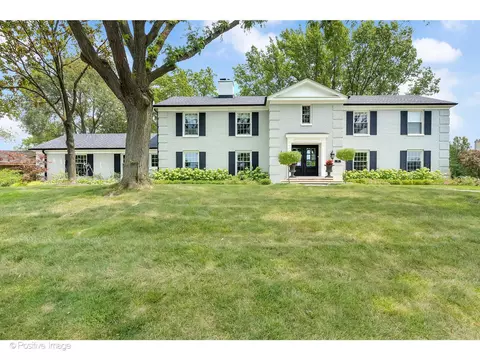 Exterior - 48 Devonshire Dr, Oak Brook, IL 60523 photo 4 of 14
