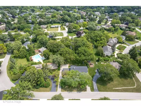 View/Area - 48 Devonshire Dr, Oak Brook, IL 60523 photo 1 of 3