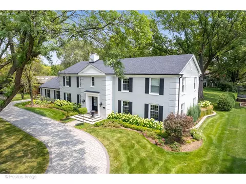 48 Devonshire Dr, Oak Brook, IL 60523