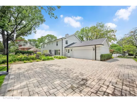 Exterior - 48 Devonshire Dr, Oak Brook, IL 60523 photo 14 of 14