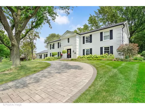 Exterior - 48 Devonshire Dr, Oak Brook, IL 60523 photo 3 of 14