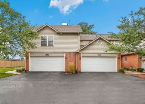 1768 Windward Ave, Naperville, IL 60563