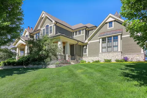 5027 Kingston Ave, Lisle, IL 60532