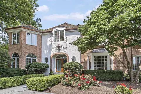 210 Keith Ln, Lake Forest, IL 60045