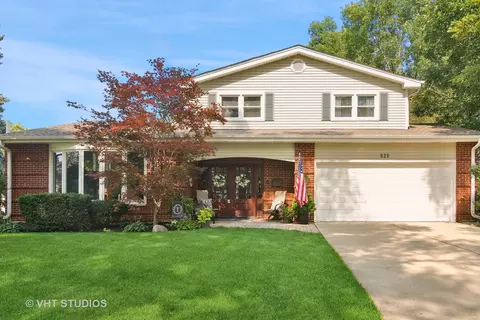 521 S Reuter Dr, Arlington Heights, IL 60005
