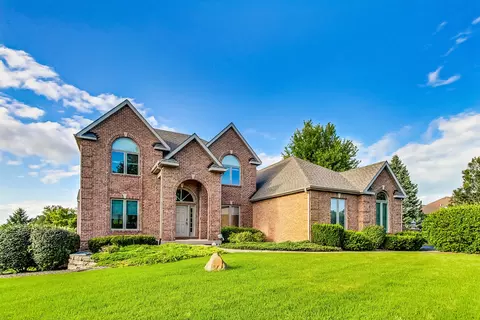 3410 Forest Ridge Dr, Spring Grove, IL 60081