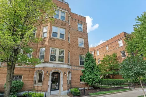 615 Washington Blvd #1N, Oak Park, IL 60302