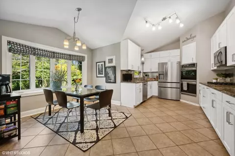 1500 Sequoia Trl, Glenview, IL 60025 photo 5