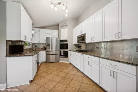 1500 Sequoia Trl, Glenview, IL 60025 photo 6