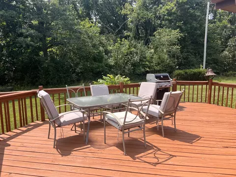 Exterior - 8569 N 2300 East Rd, Downs, IL 61736 photo 5 of 20