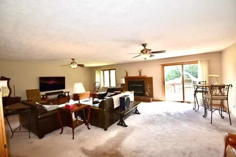 Living - 8569 N 2300 East Rd, Downs, IL 61736 photo 3 of 3
