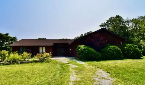 8569 N 2300 East Rd, Downs, IL 61736