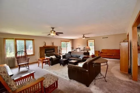 Living - 8569 N 2300 East Rd, Downs, IL 61736 photo 2 of 3