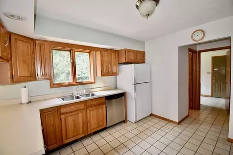 Kitchen - 8569 N 2300 East Rd, Downs, IL 61736 photo 3 of 4
