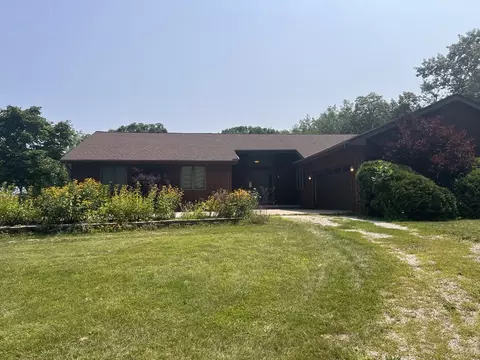 Exterior - 8569 N 2300 East Rd, Downs, IL 61736 photo 4 of 20